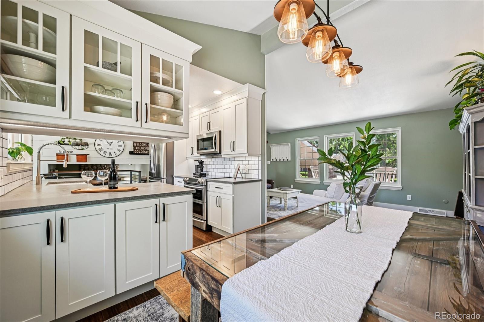 5873 W Maplewood Drive