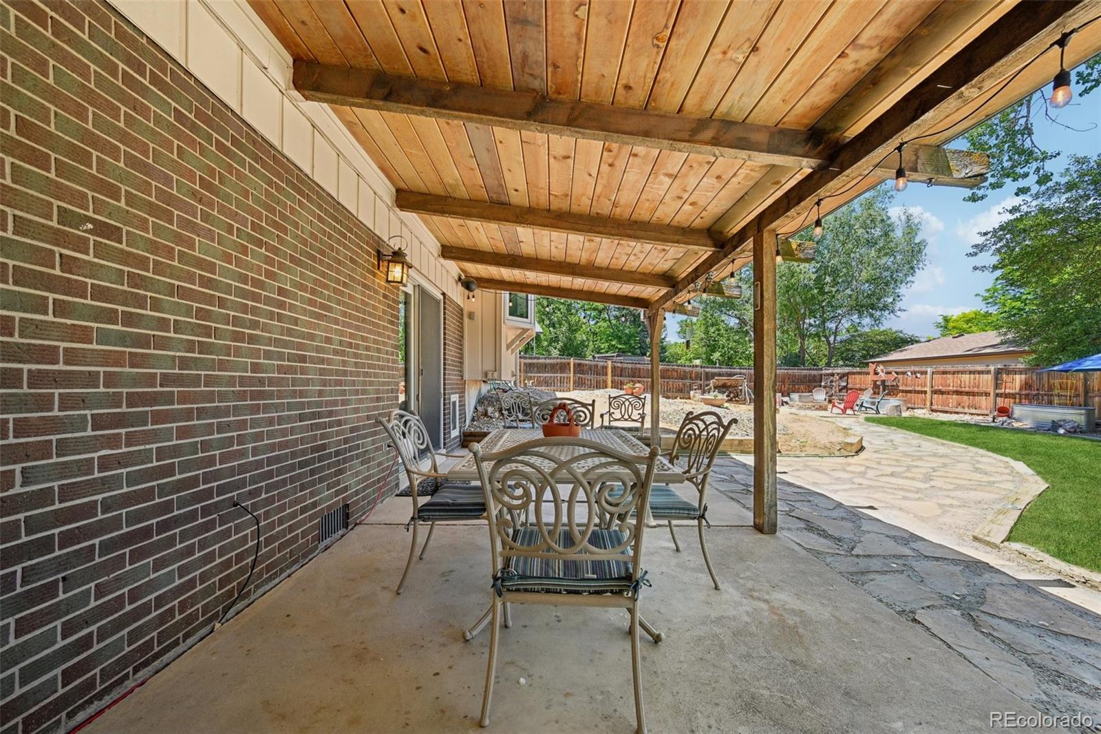 5873 W Maplewood Drive