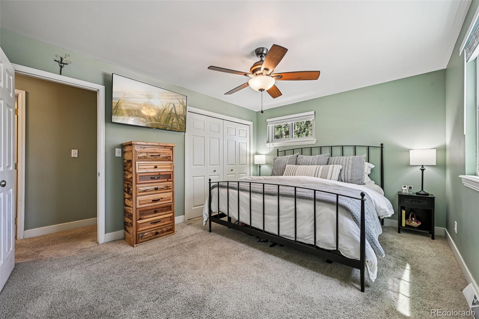 5873 W Maplewood Drive