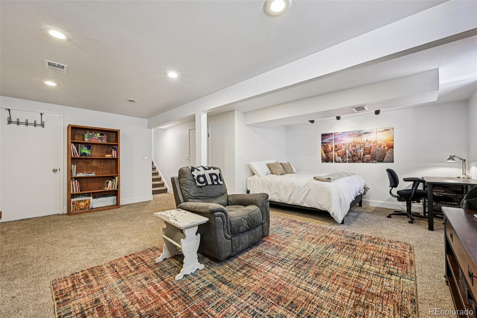 5873 W Maplewood Drive