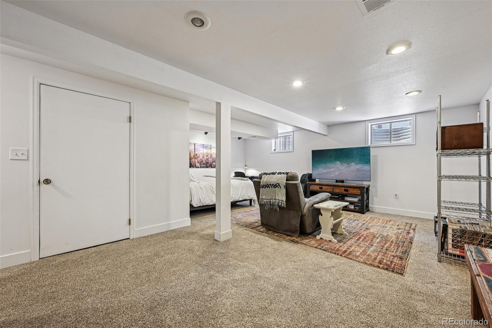 5873 W Maplewood Drive