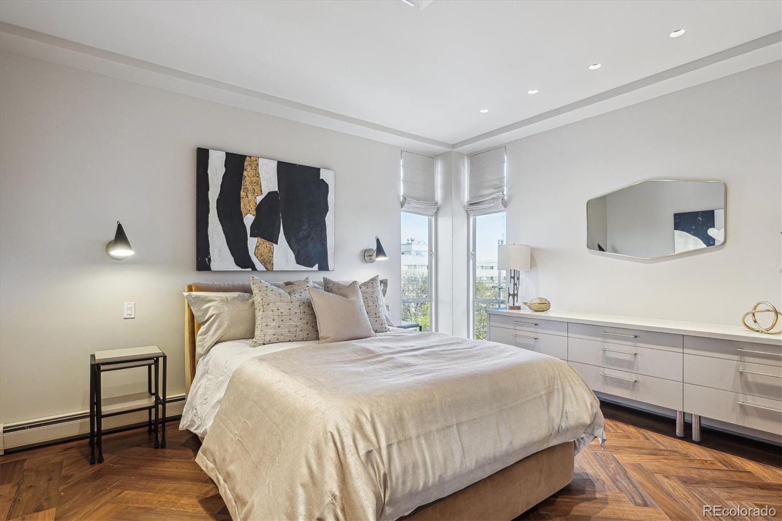 1201 N Williams Street Unit: 4C