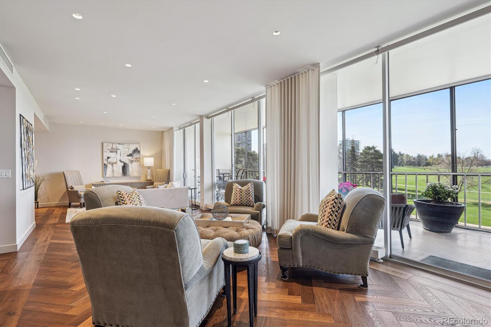 1201 N Williams Street Unit: 4C