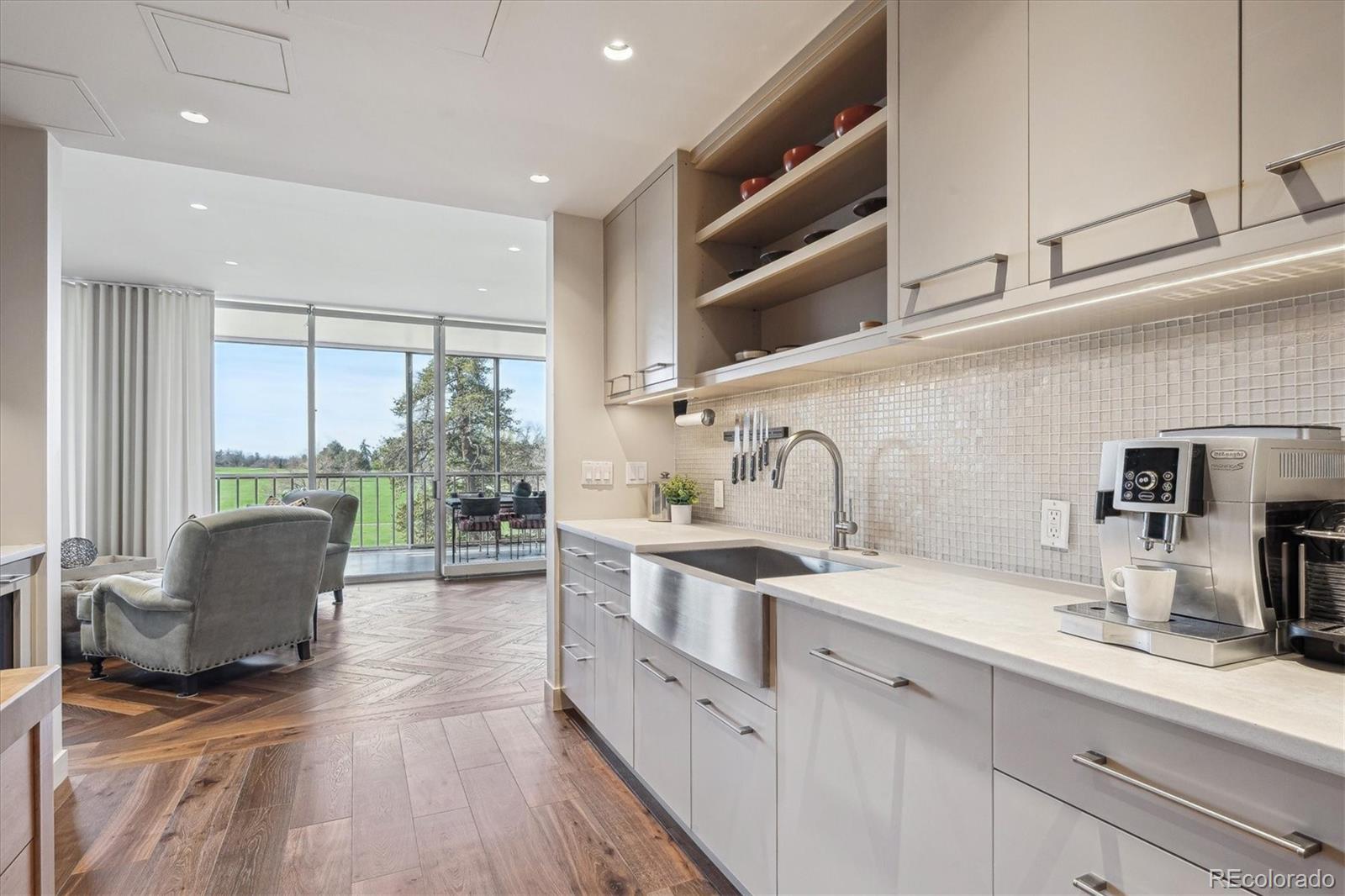 1201 N Williams Street Unit: 4C