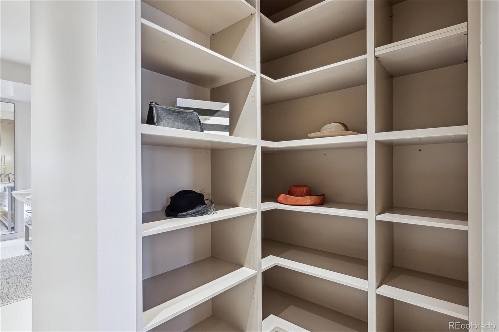 1201 N Williams Street Unit: 4C