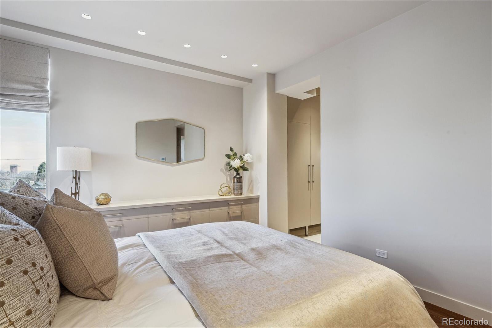 1201 N Williams Street Unit: 4C