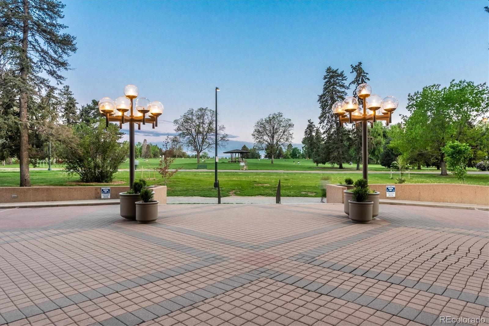 1201 N Williams Street Unit: 4C