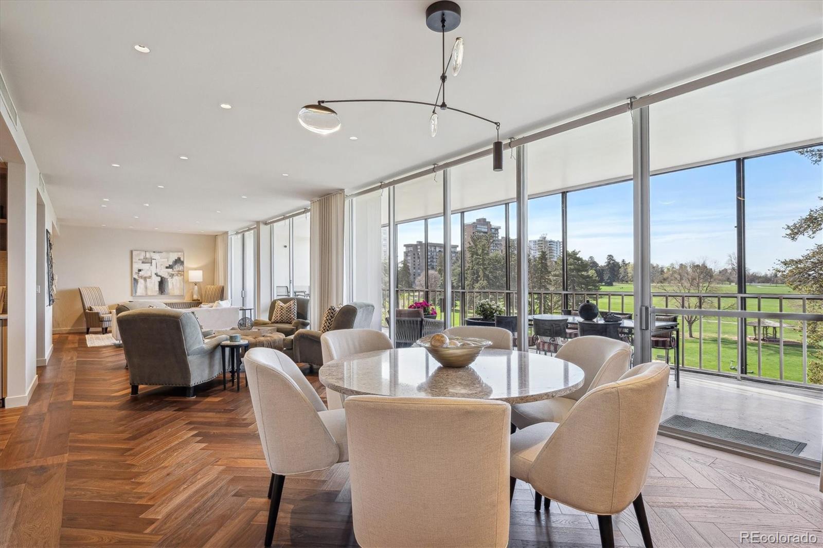 1201 N Williams Street Unit: 4C