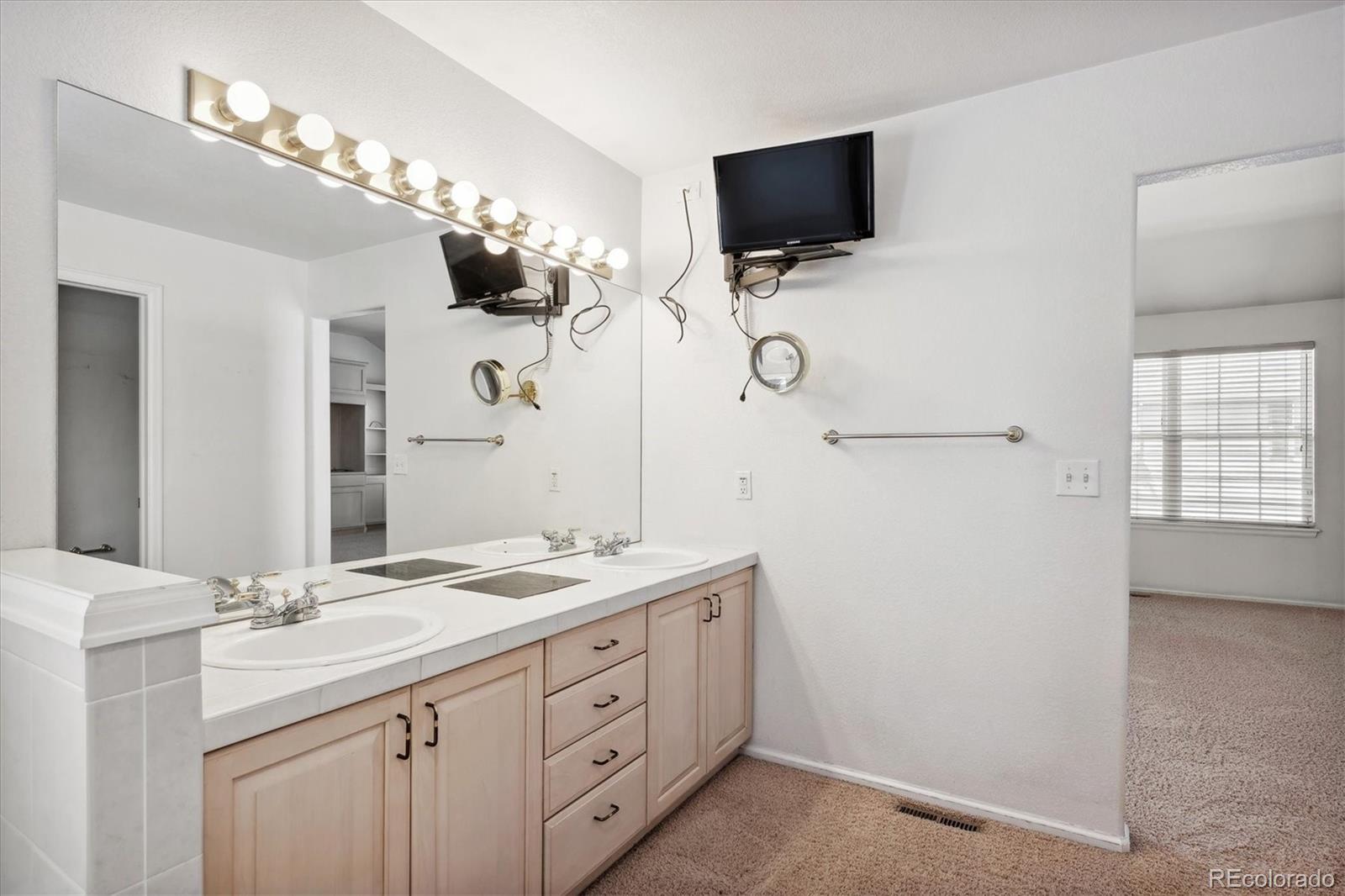 7369 E Ellsworth Avenue