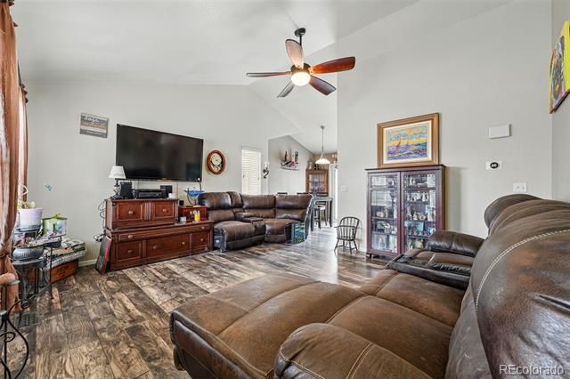 3303 Blue Grass Circle