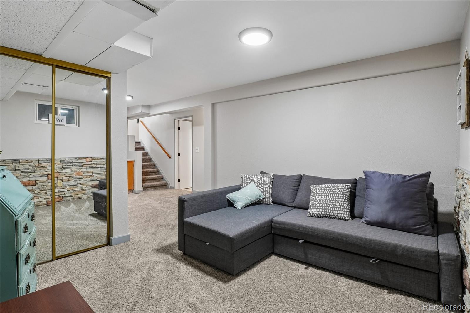 956 Mountain View Drive