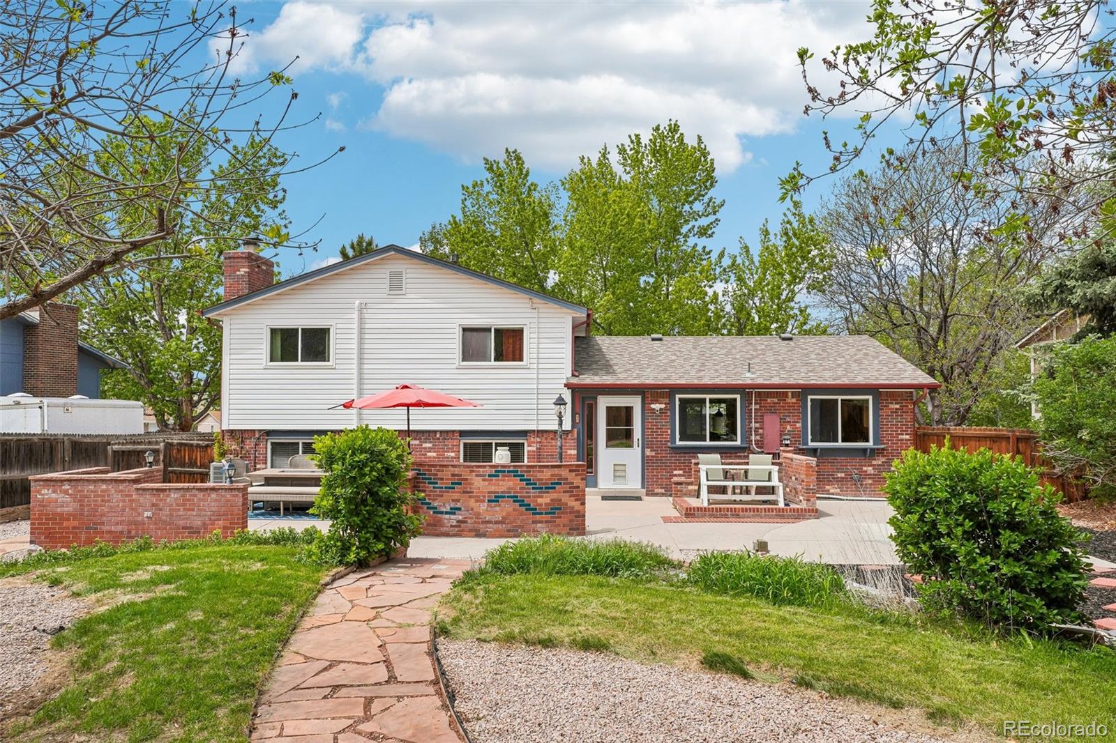 956 Mountain View Drive