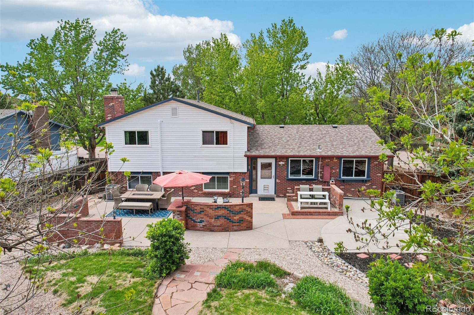 956 Mountain View Drive