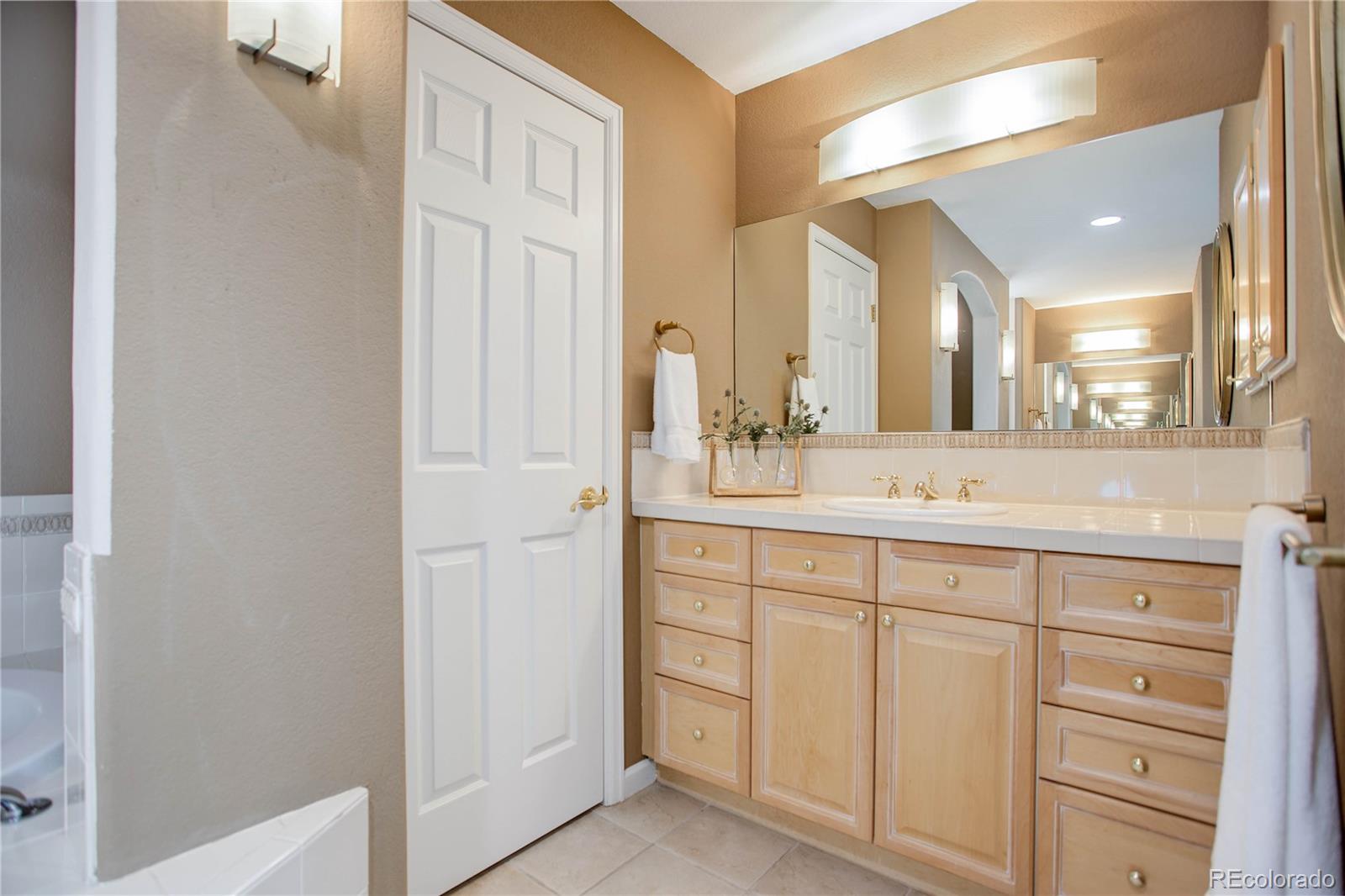 7581 Nuthatch Circle