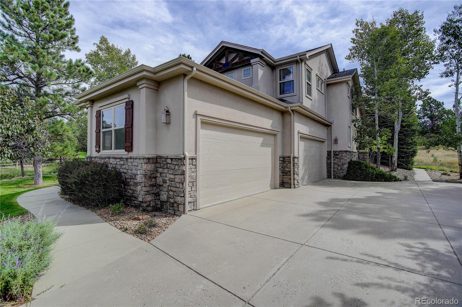 7581 Nuthatch Circle