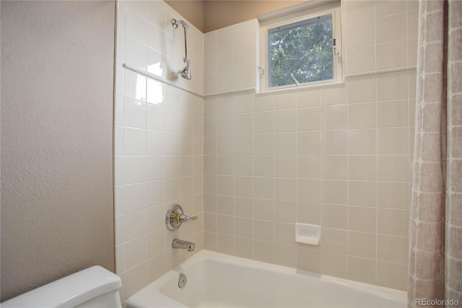 7581 Nuthatch Circle