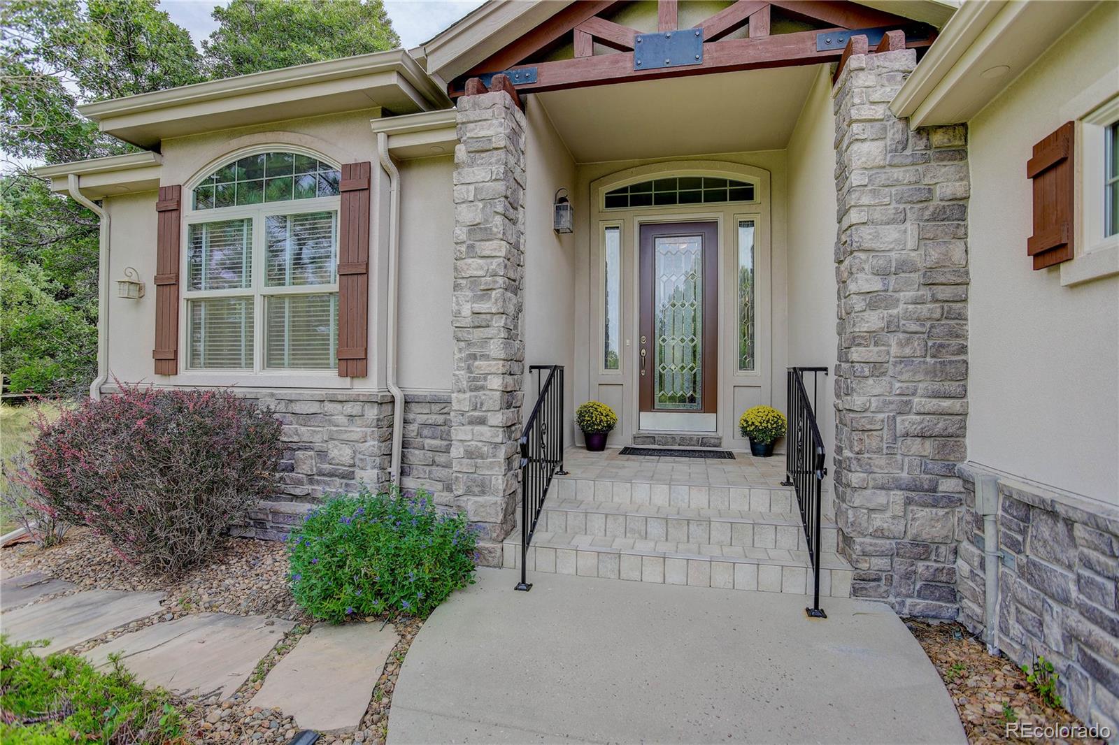 7581 Nuthatch Circle