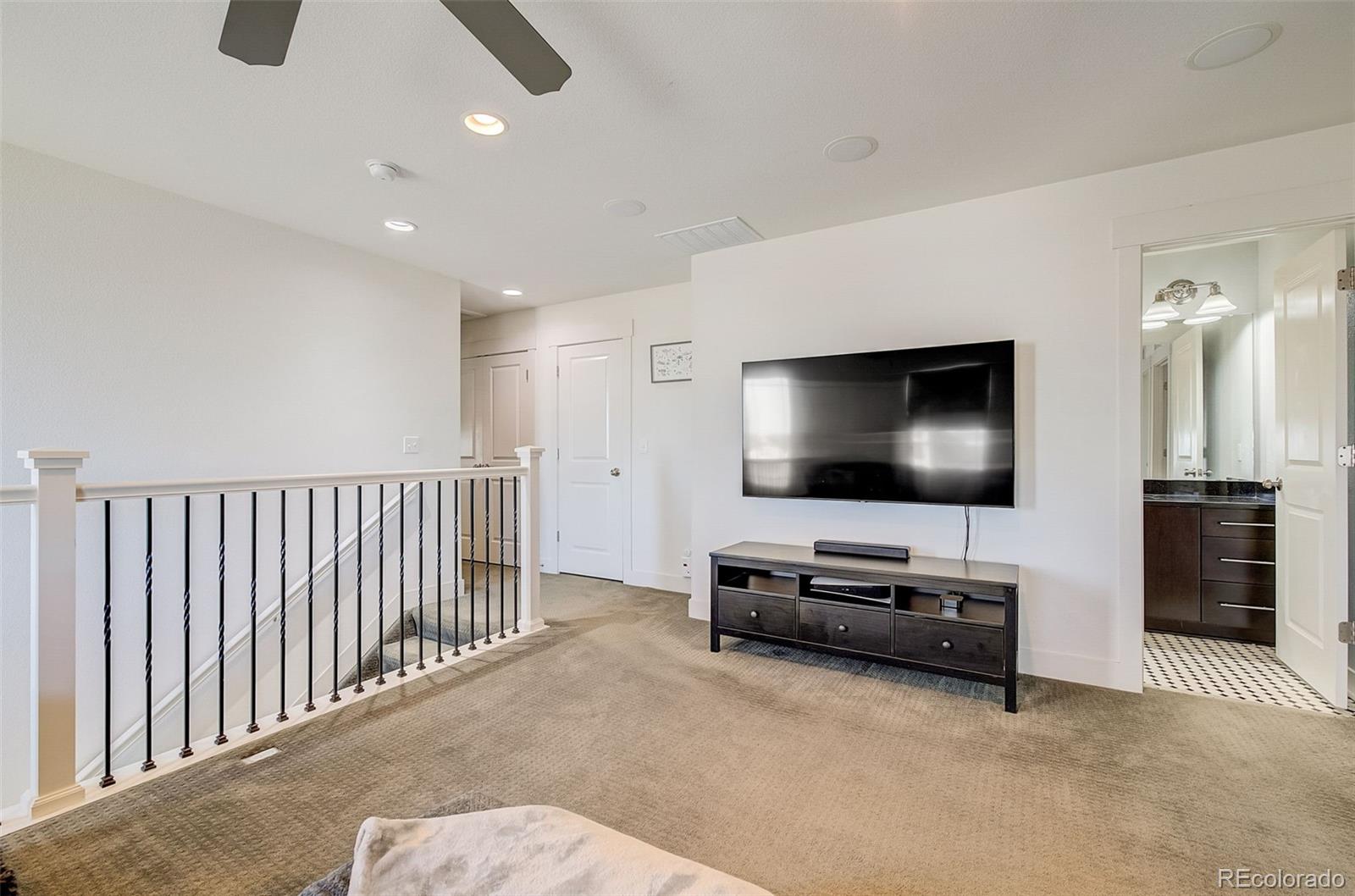 3458 Valentia Street