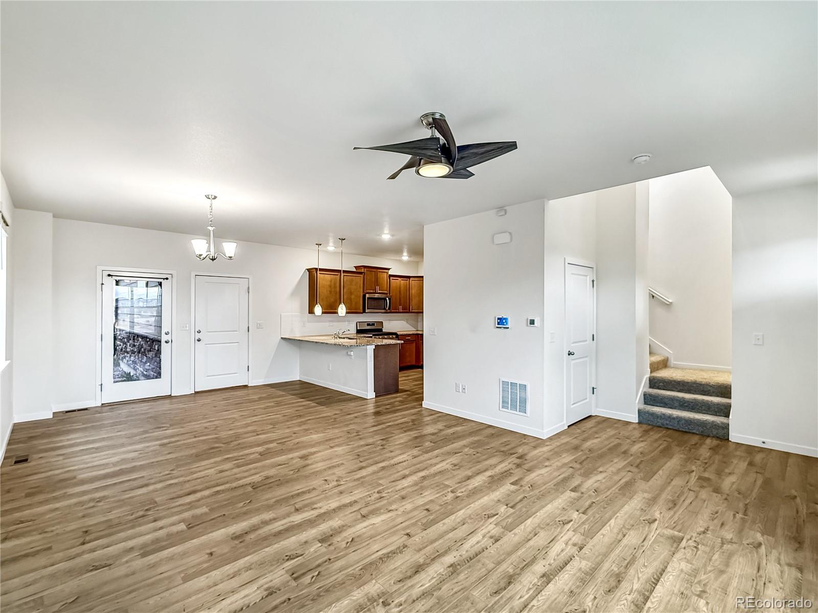 21885 E 9th Place