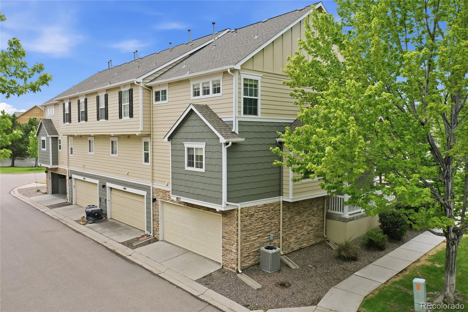 1471 Nemrick Place