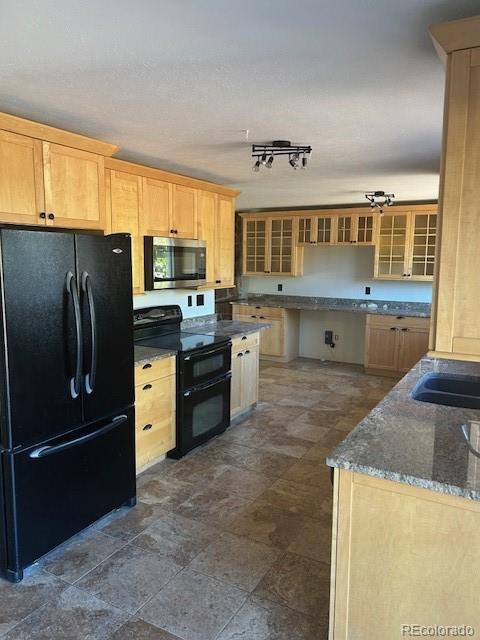 17529 E Crestridge Avenue