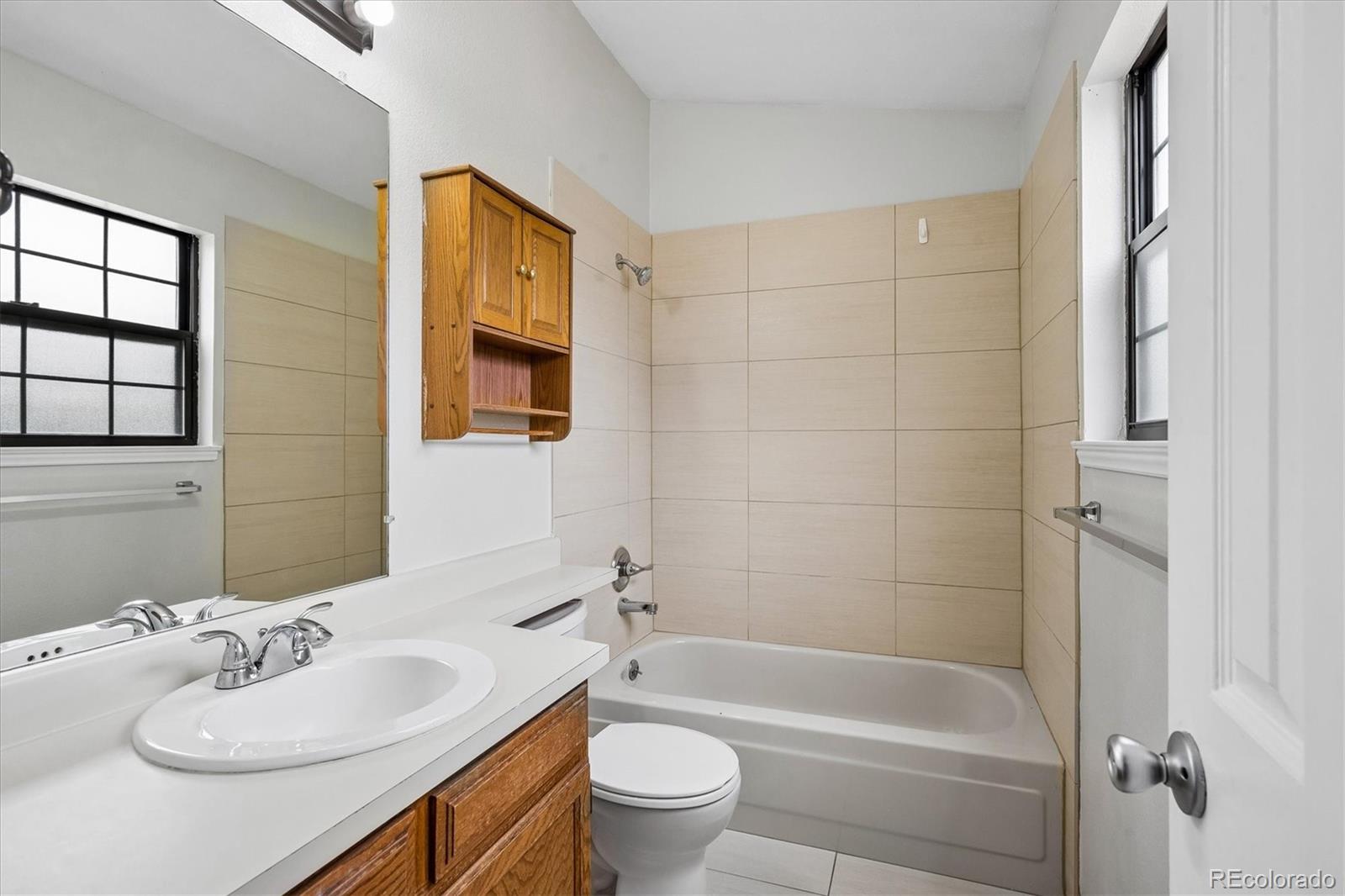 15999 E Alaska Place Unit: B