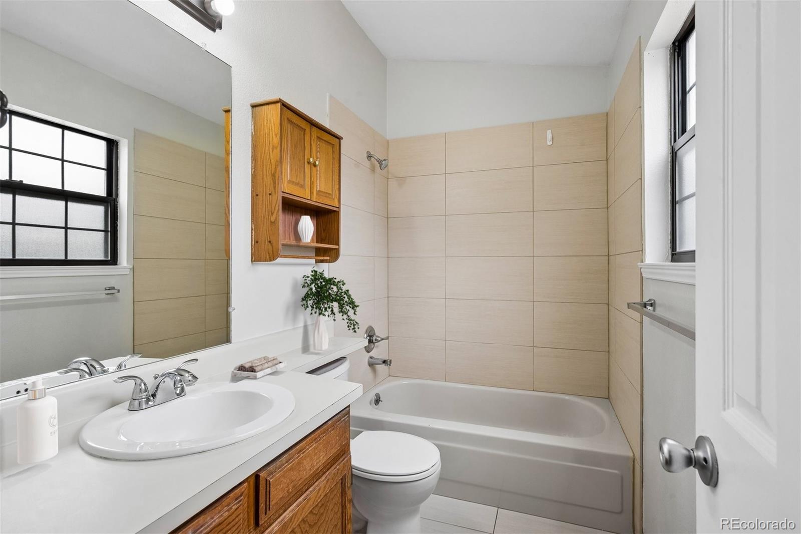 15999 E Alaska Place Unit: B