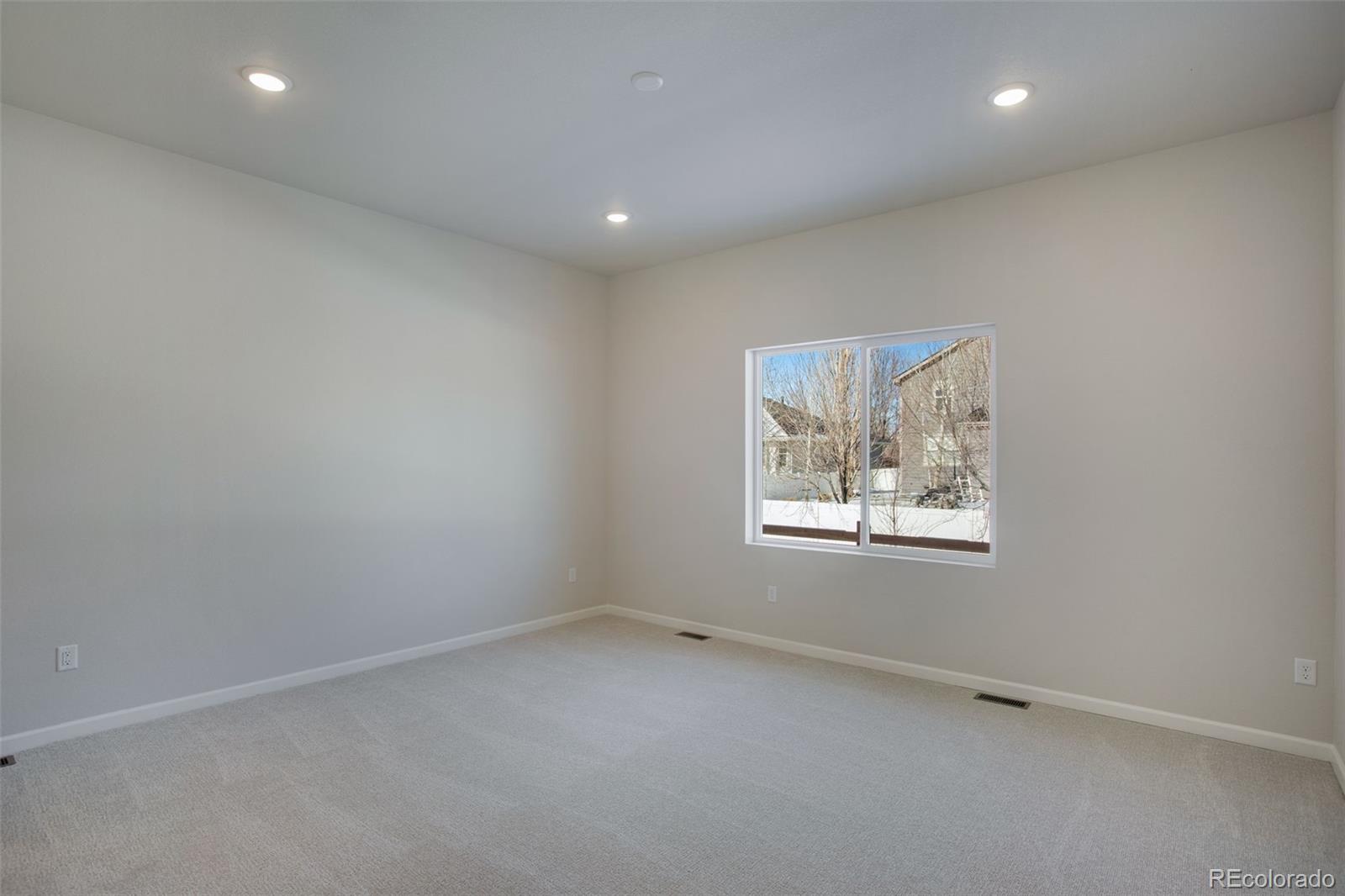 1742 Mount Meeker Avenue