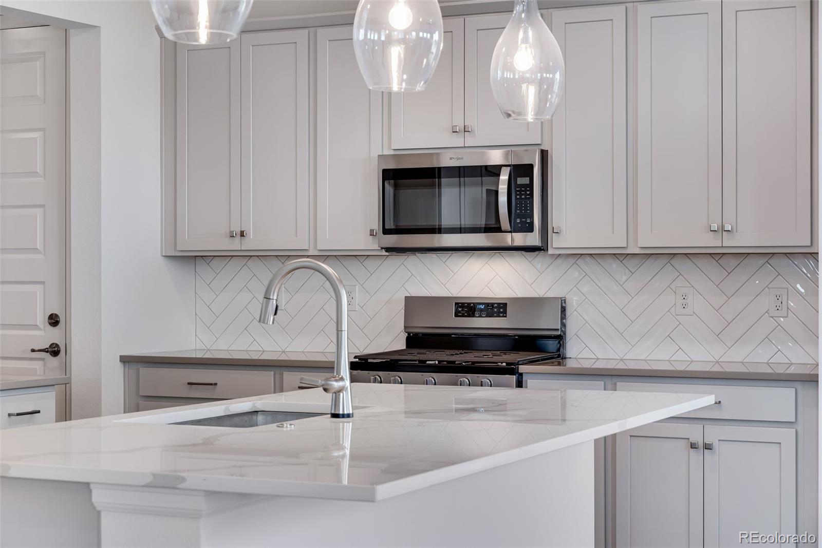 3364 N Haleyville Court