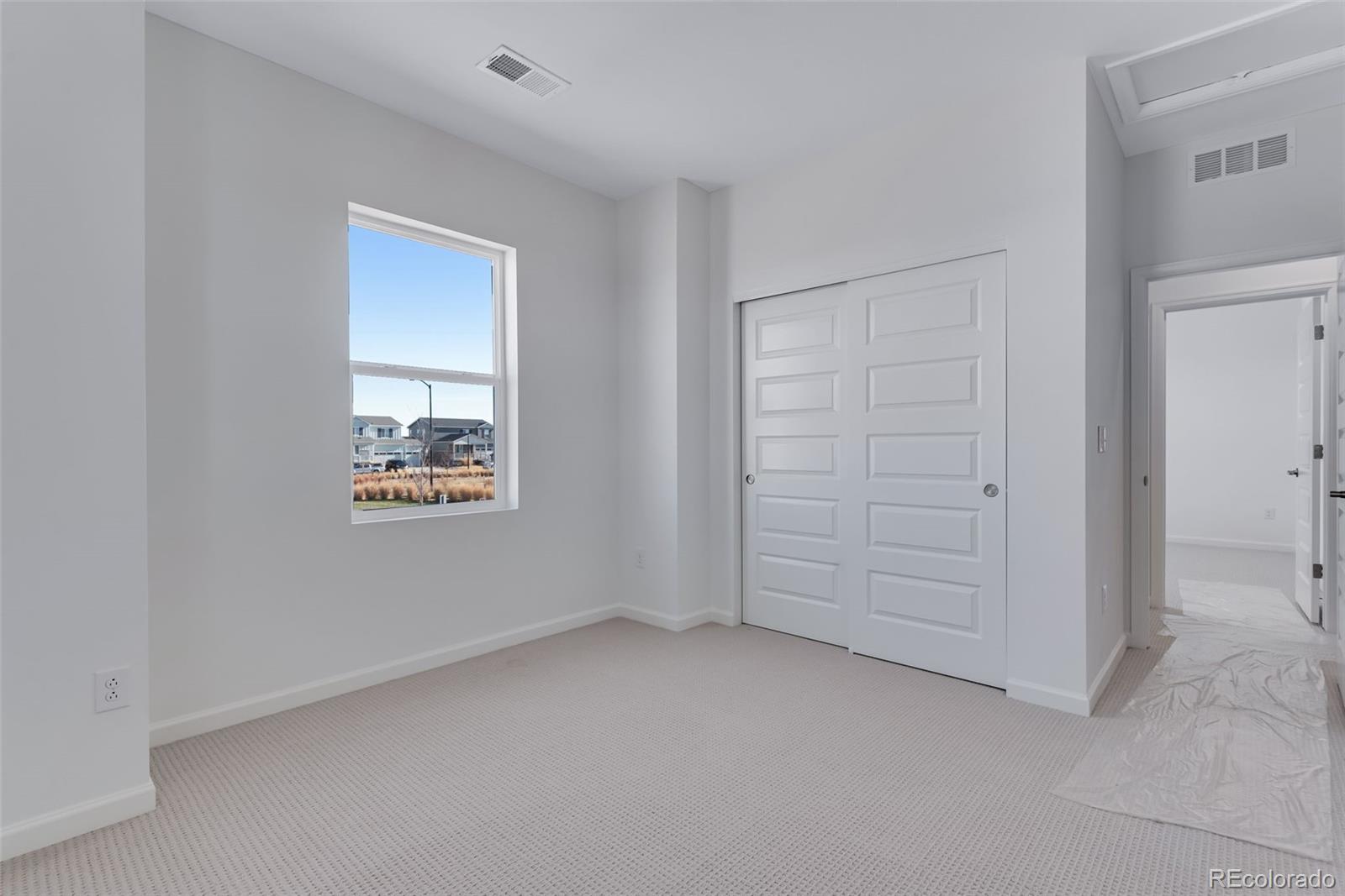 3364 N Haleyville Court