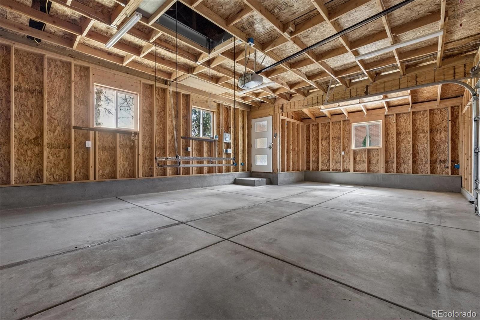 895 S Glencoe Street