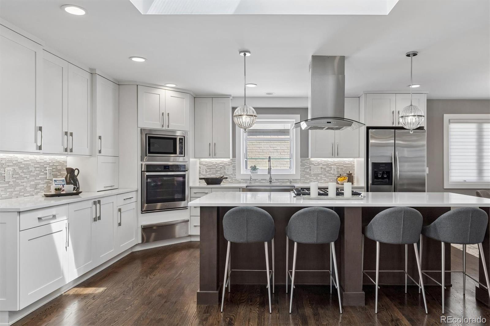 895 S Glencoe Street