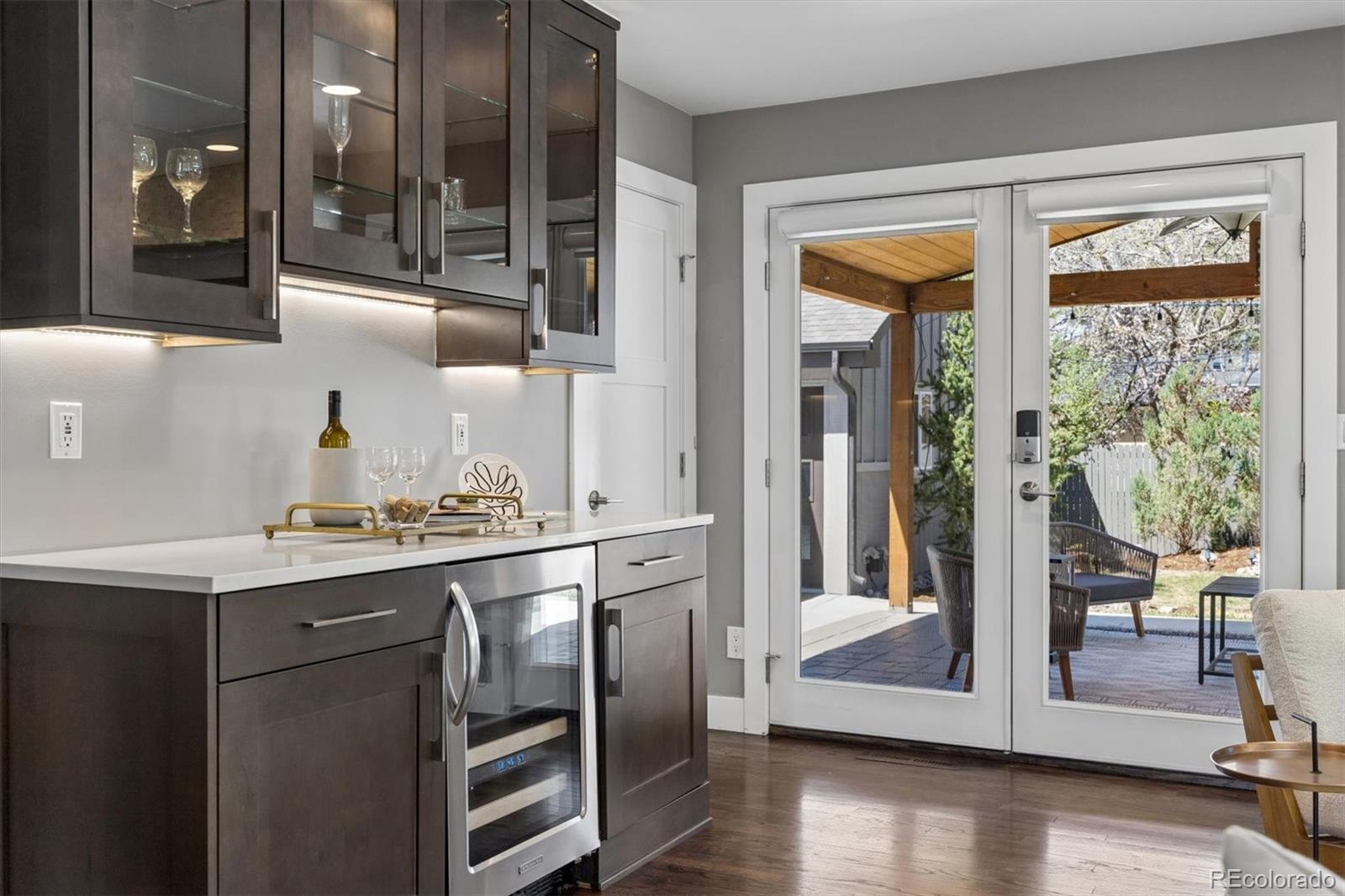 895 S Glencoe Street