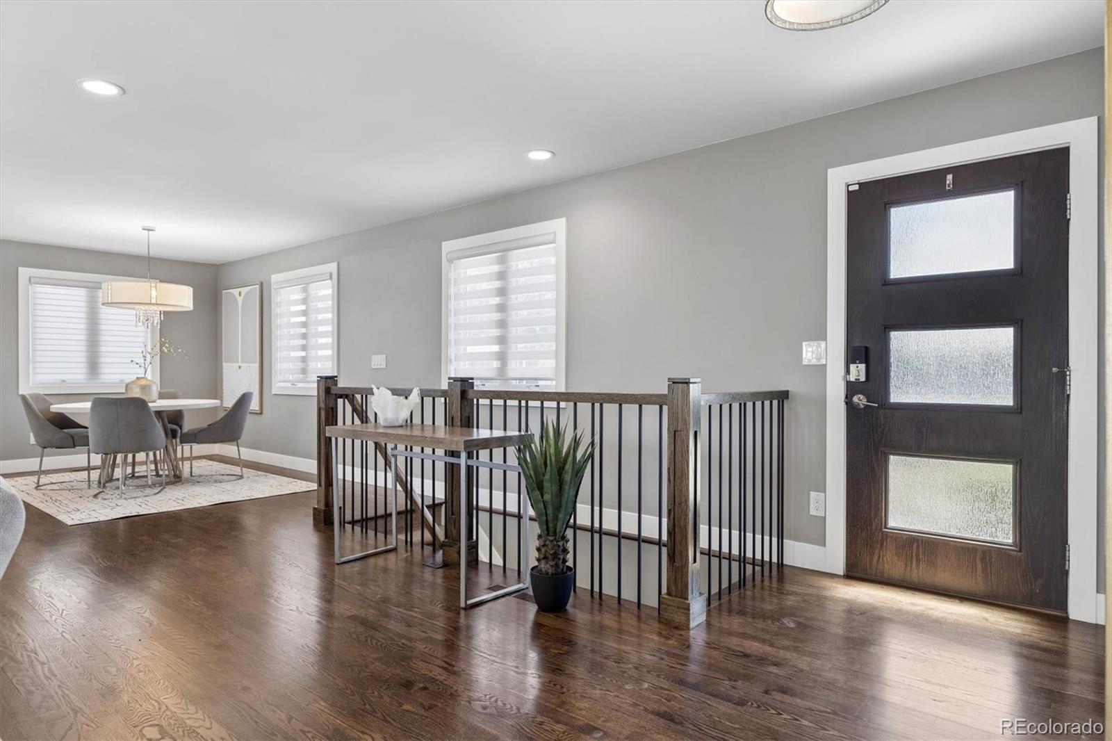 895 S Glencoe Street