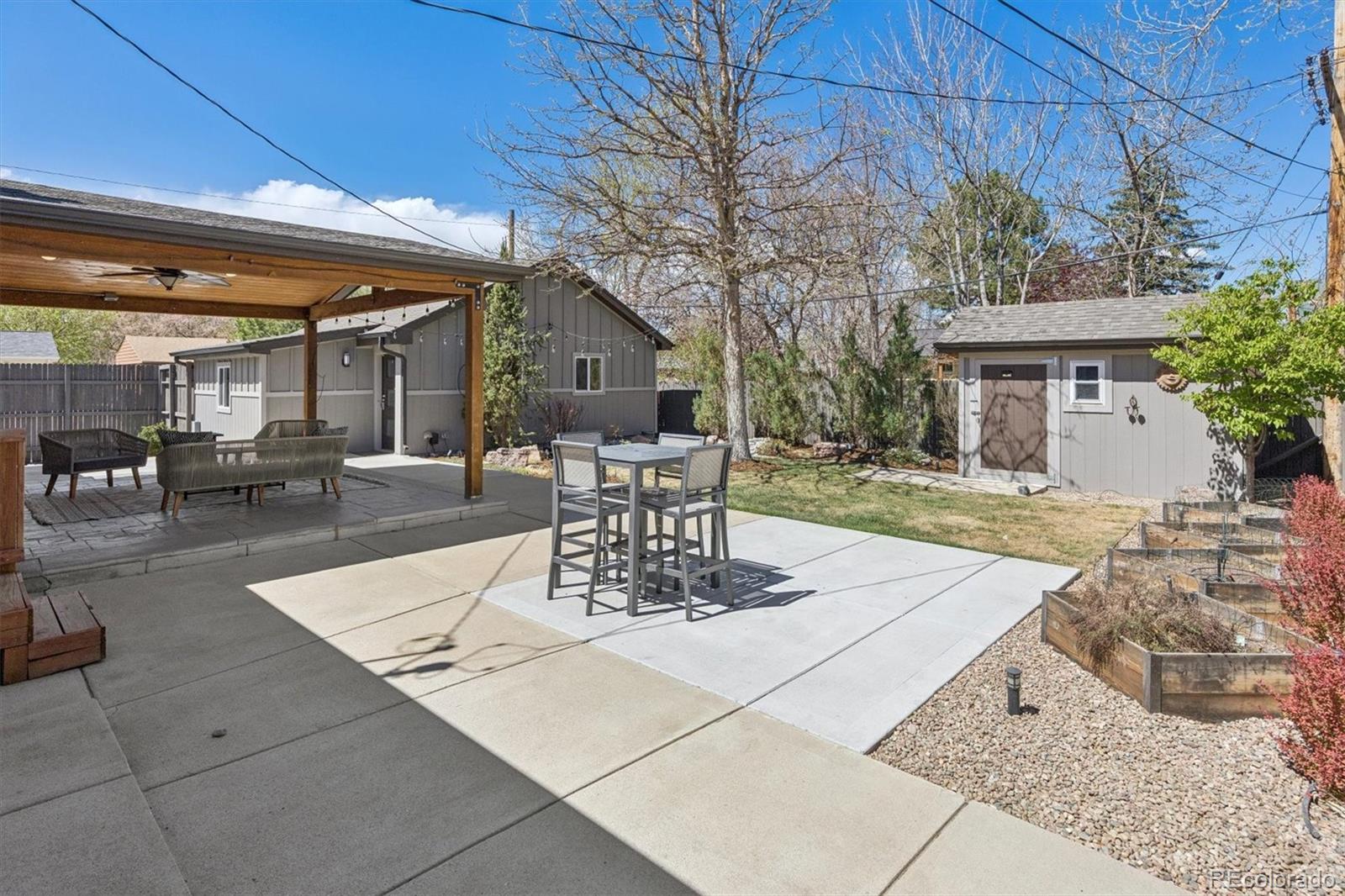 895 S Glencoe Street