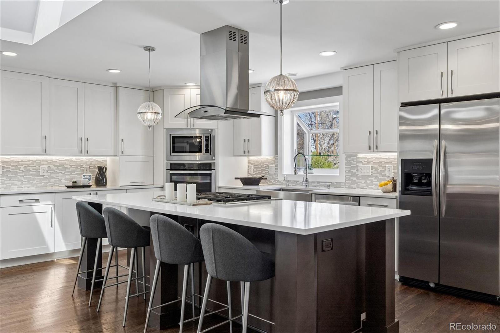 895 S Glencoe Street