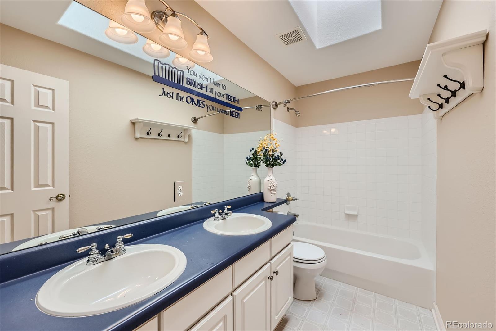 10146 Knoll Circle