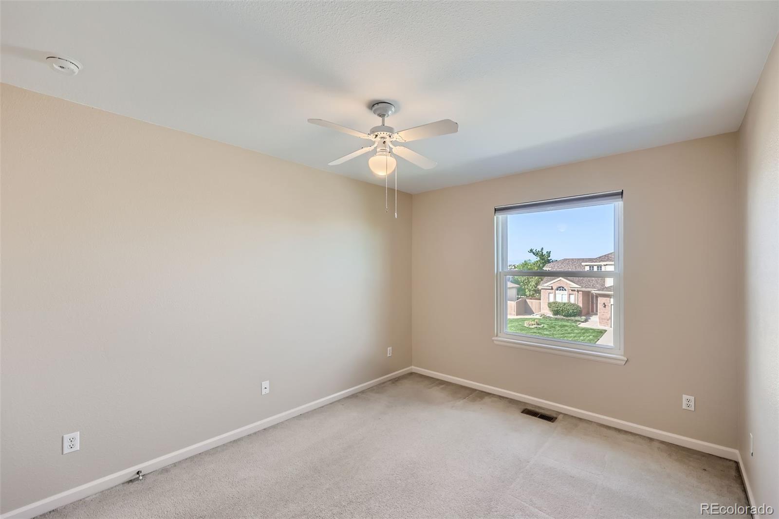 10146 Knoll Circle