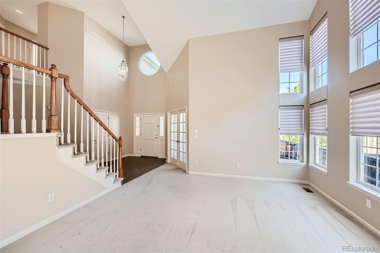 10146 Knoll Circle