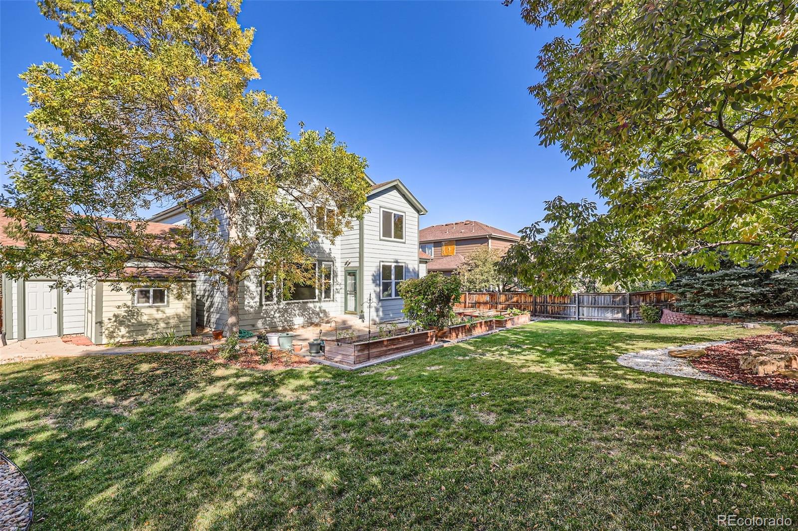10146 Knoll Circle