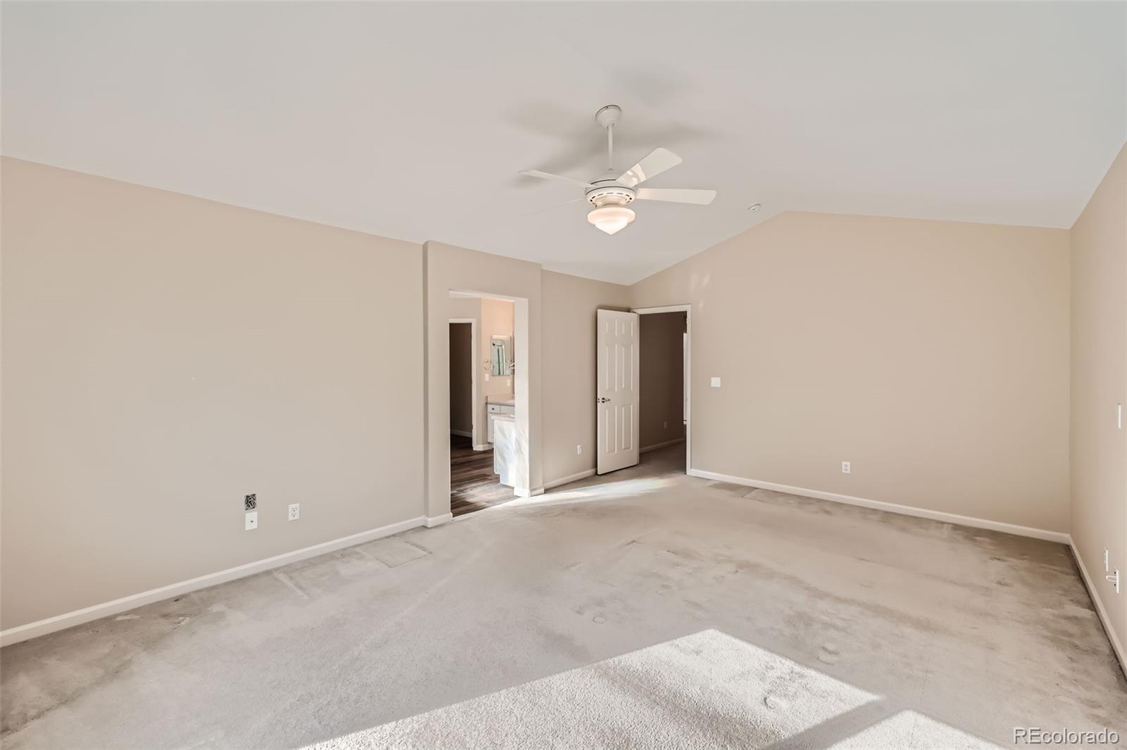 10146 Knoll Circle