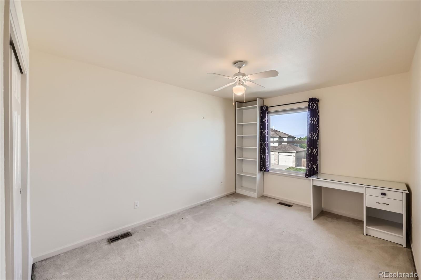 10146 Knoll Circle