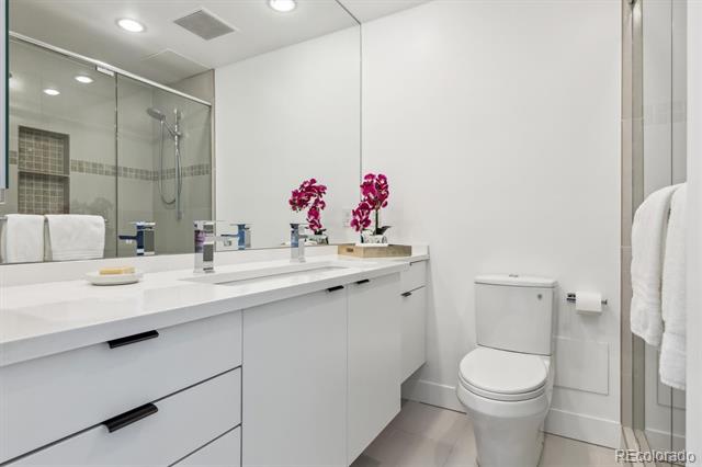 1201 N Williams Street Unit: 3A