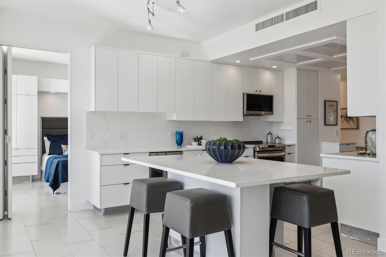 1201 N Williams Street Unit: 3A