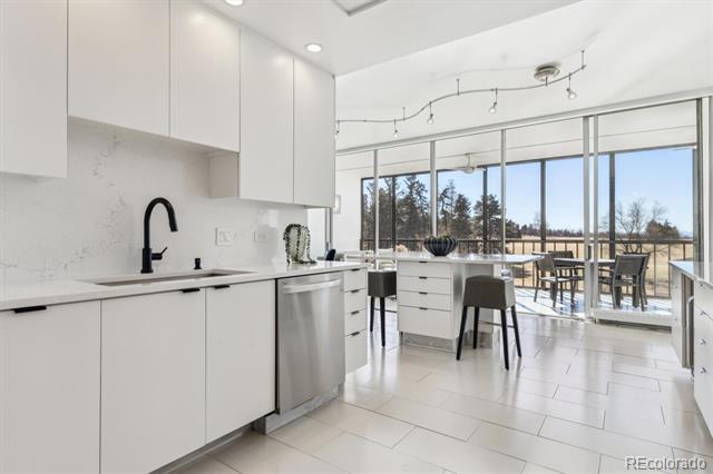 1201 N Williams Street Unit: 3A