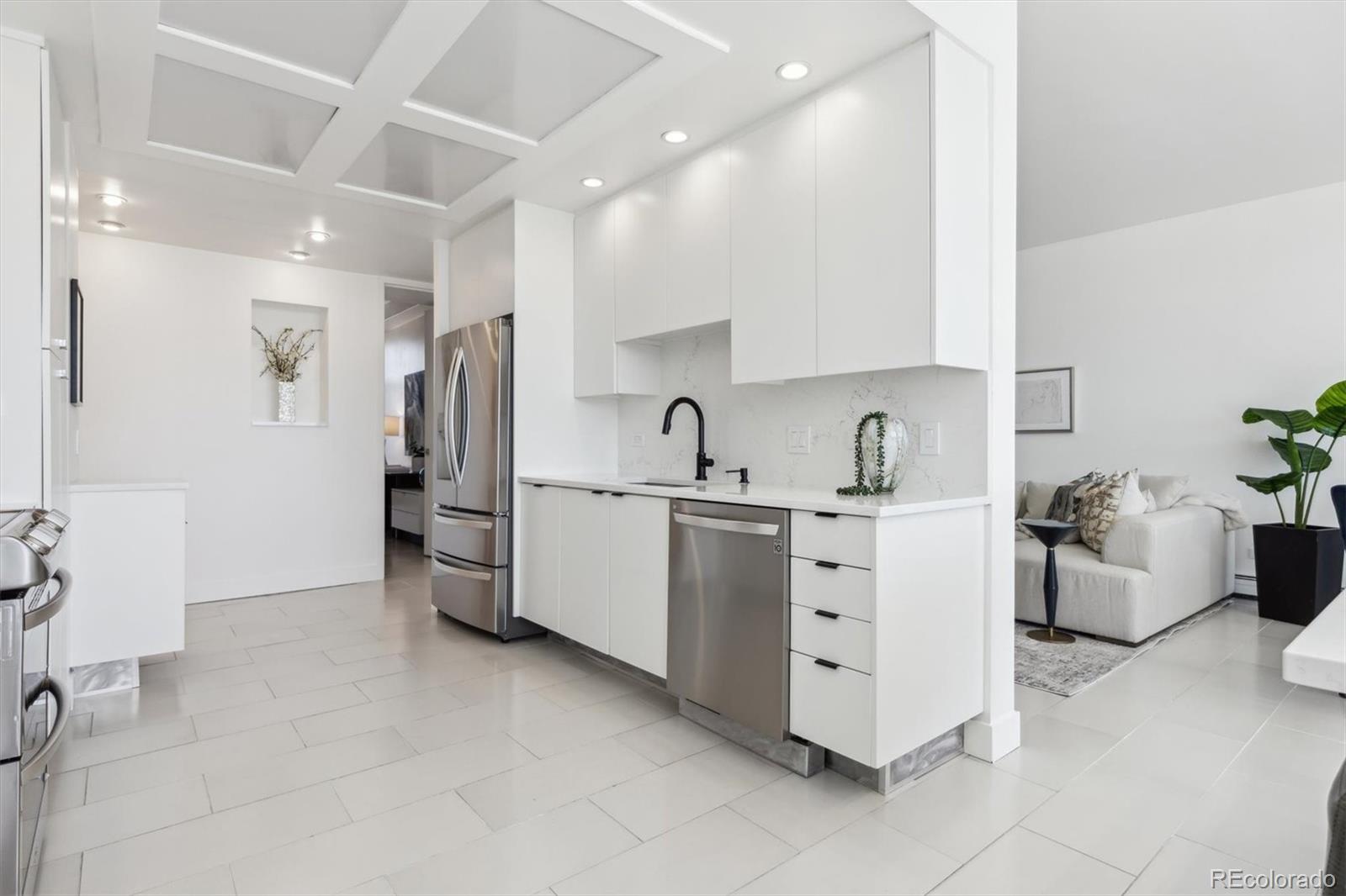 1201 N Williams Street Unit: 3A