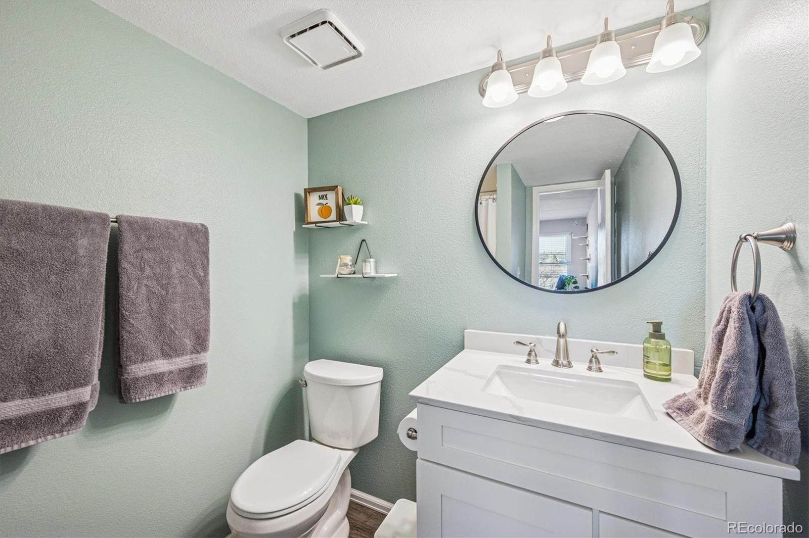 4216 S Ireland Court