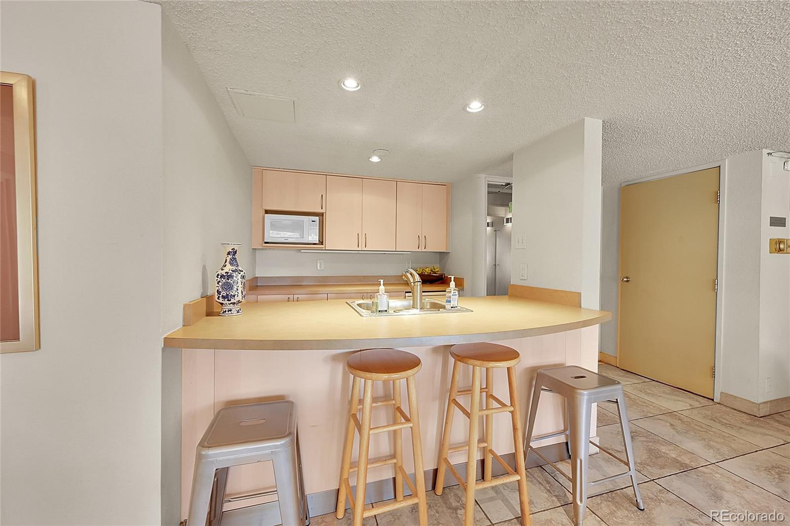 777 N Washington Street Unit: 1005