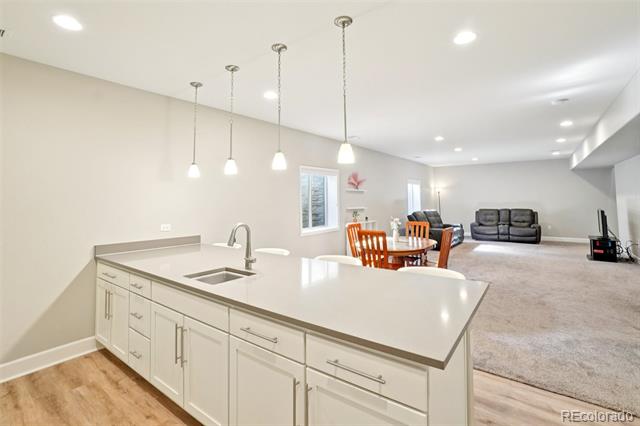 784 Sundown Way