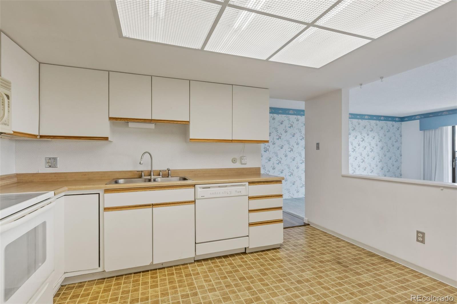 14390 E Marina Drive Unit: 601